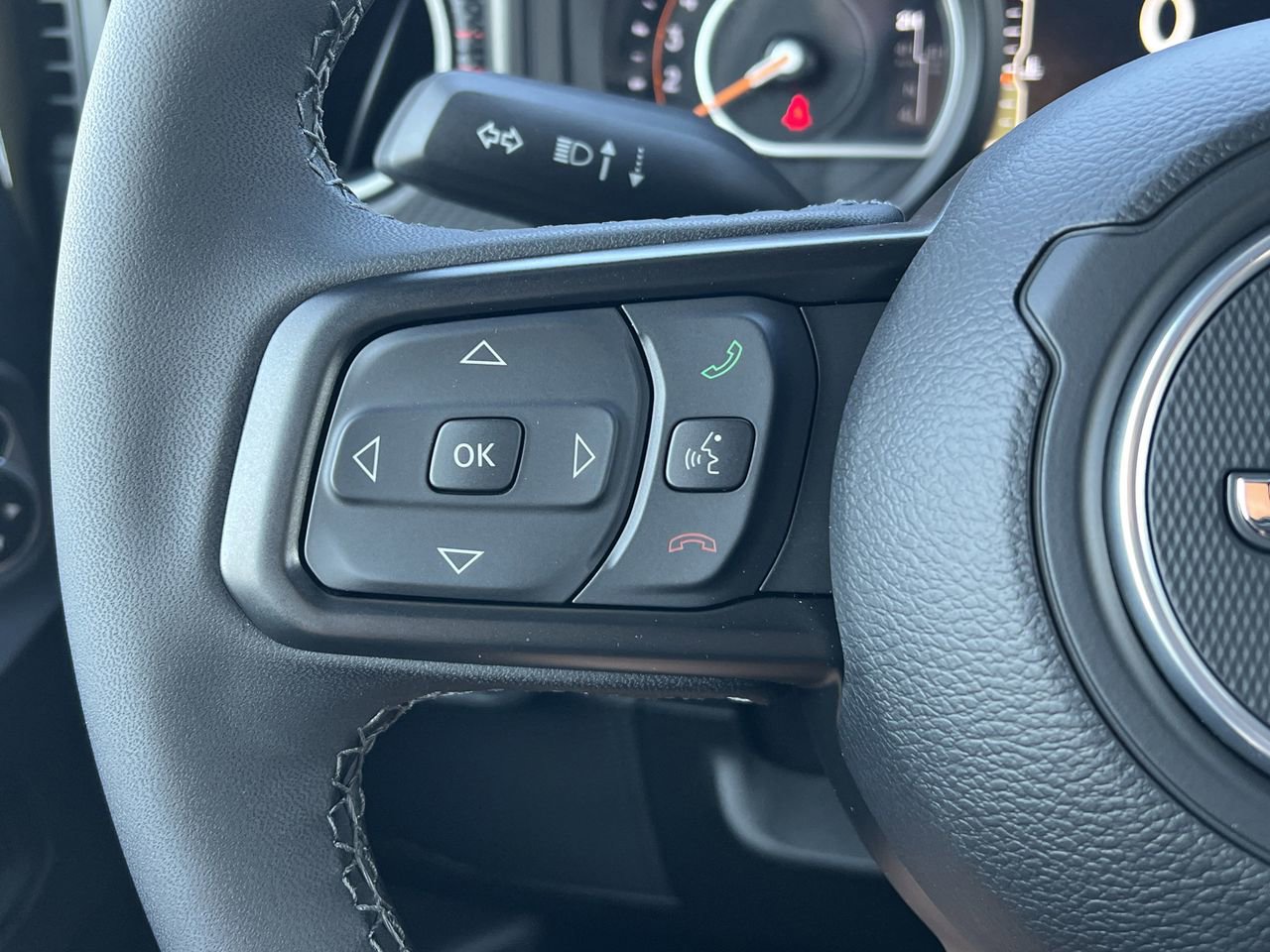 Used 2025 Jeep Wrangler Unlimited Rubicon image 13