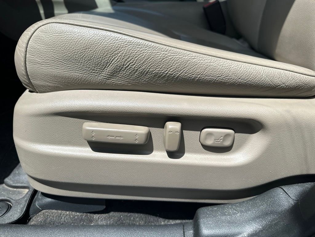 Used 2017 Honda Pilot Touring image 18