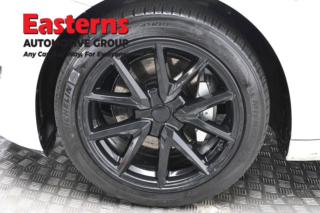 Used 2023 Tesla Model 3 Standard Range image 30