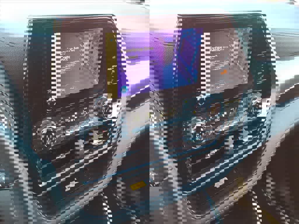 Used 2023 Toyota Highlander XLE image 21