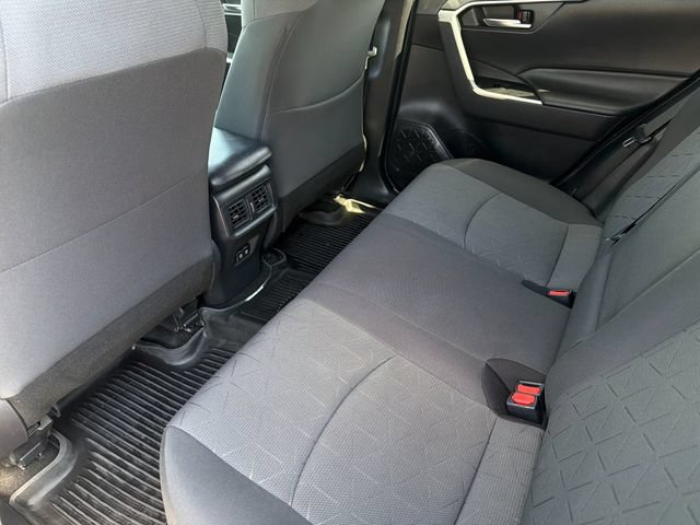 Used 2020 Toyota RAV4 XLE w/ Carpet Mat Package FWD image 10