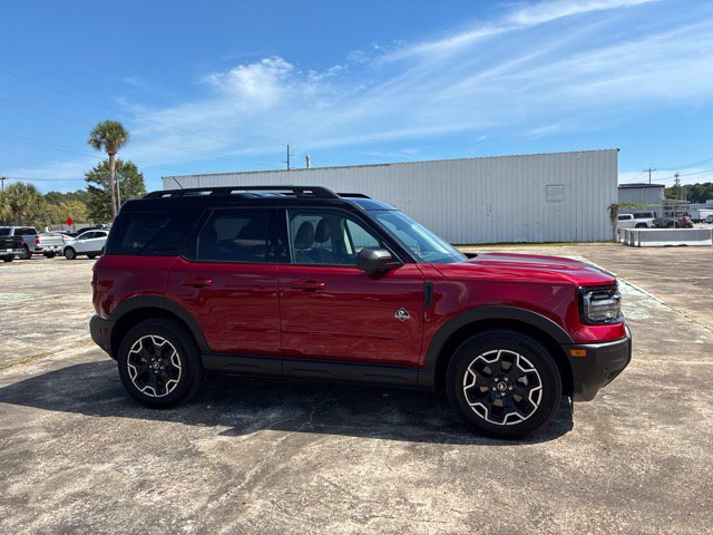 Used 2025 Ford Bronco Sport Outer Banks w/ Outer Banks Tech Package+ AWD/4WD image 2