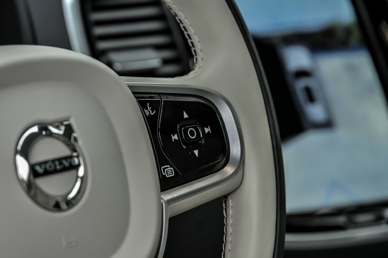 Used 2025 Volvo XC90 T8 Plus w/ Protection Package Premier AWD/4WD image 36