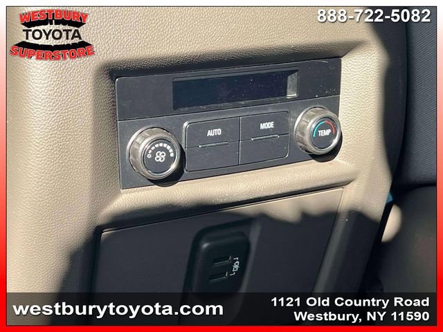 Used 2021 Chevrolet Traverse LT image 16