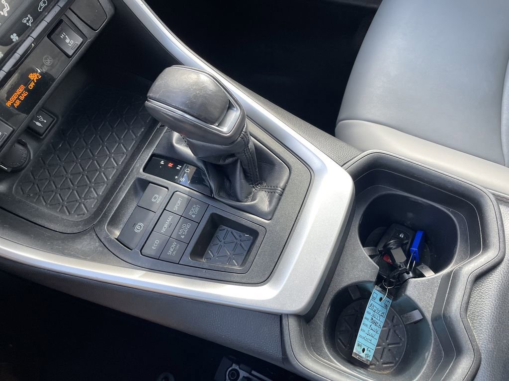 Certified 2019 Toyota RAV4 XLE Premium w/ Cold Weather Package AWD/4WD image 21