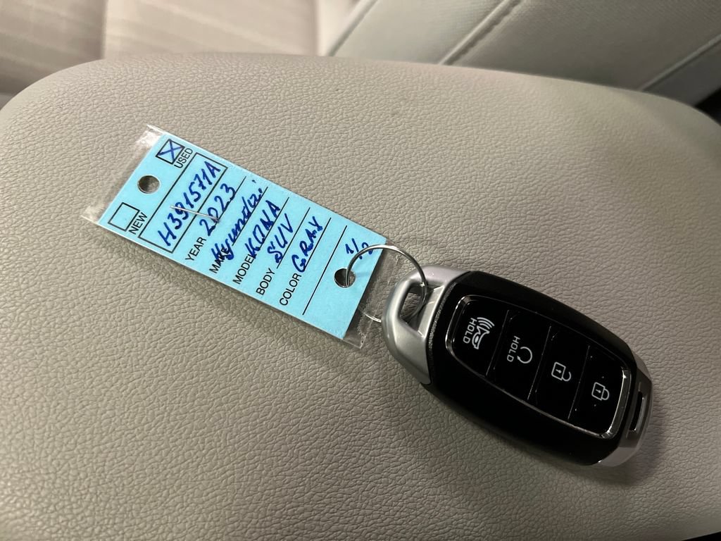 Used 2023 Hyundai Kona SEL AWD/4WD image 31