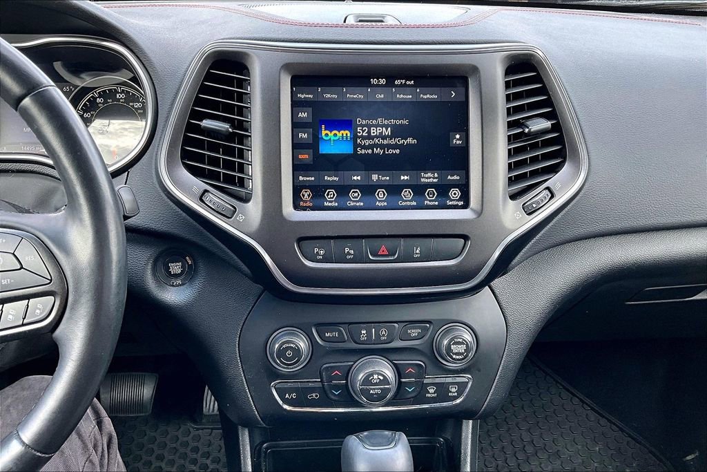 Certified 2021 Jeep Cherokee Trailhawk w/ Technology Group AWD/4WD image 35