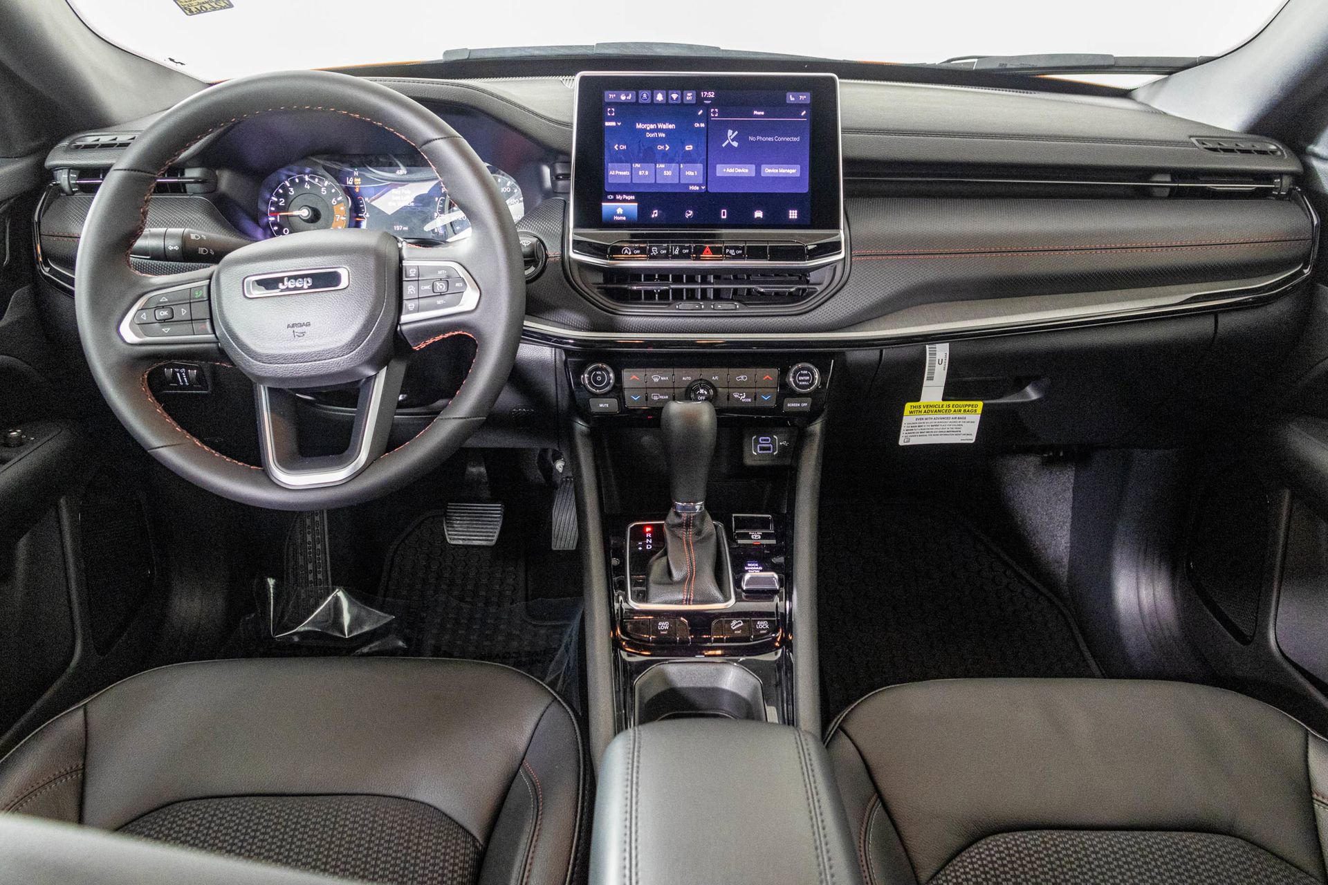 New 2026 Jeep Compass Trailhawk image 24