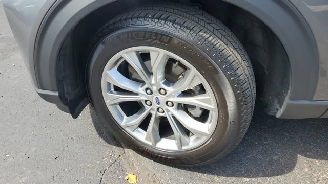 Used 2023 Ford Explorer XLT w/ Equipment Group 202A AWD/4WD image 3