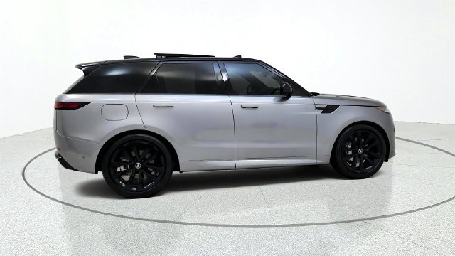 Used 2025 Land Rover Range Rover Sport Dynamic SE AWD/4WD image 10