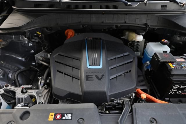 Used 2023 Hyundai Kona SE FWD image 31