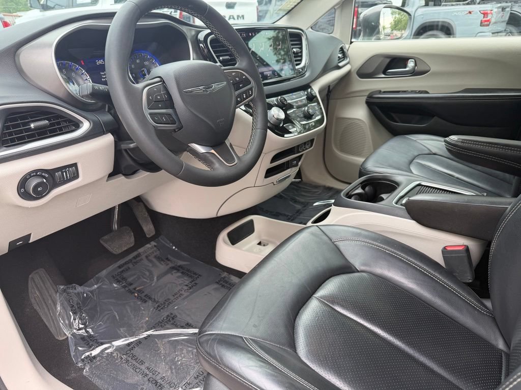 Used 2022 Chrysler Pacifica Touring-L FWD image 19