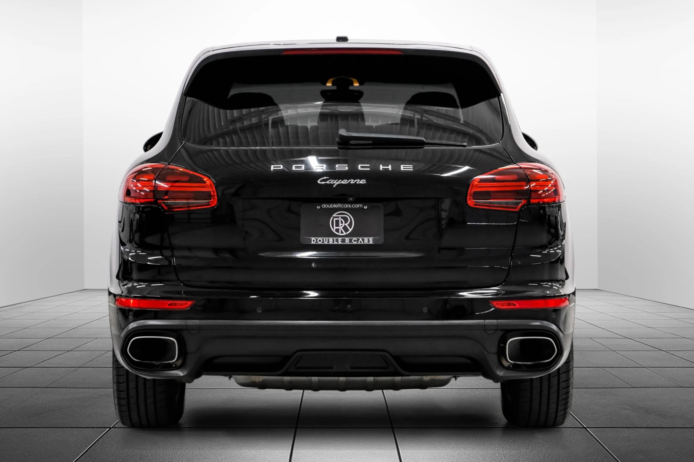 Used 2016 Porsche Cayenne AWD/4WD image 10