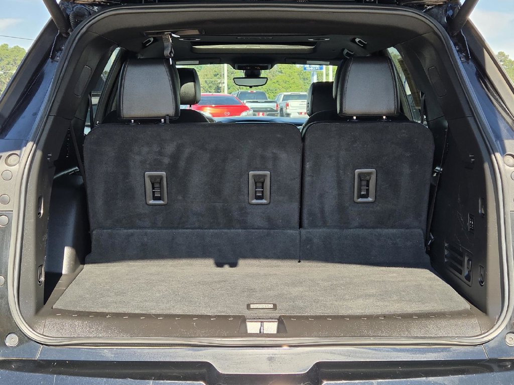 Used 2023 Chevrolet Traverse High Country FWD image 47