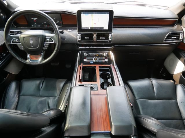 Used 2020 Lincoln Navigator L Reserve w/ Equipment Group 208A Reserve AWD/4WD image 11