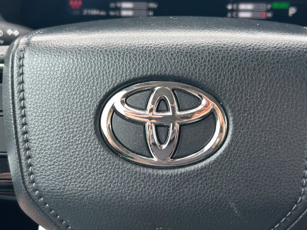 Used 2024 Toyota Tundra Limited AWD/4WD image 44