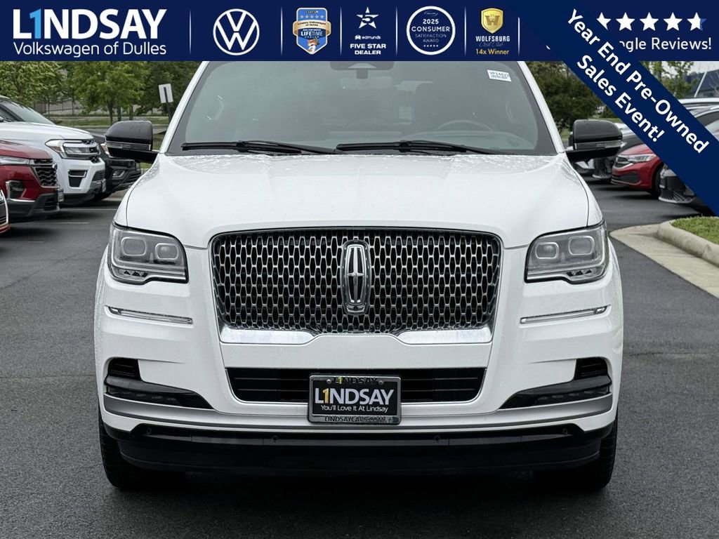 Used 2022 Lincoln Navigator Reserve image 3