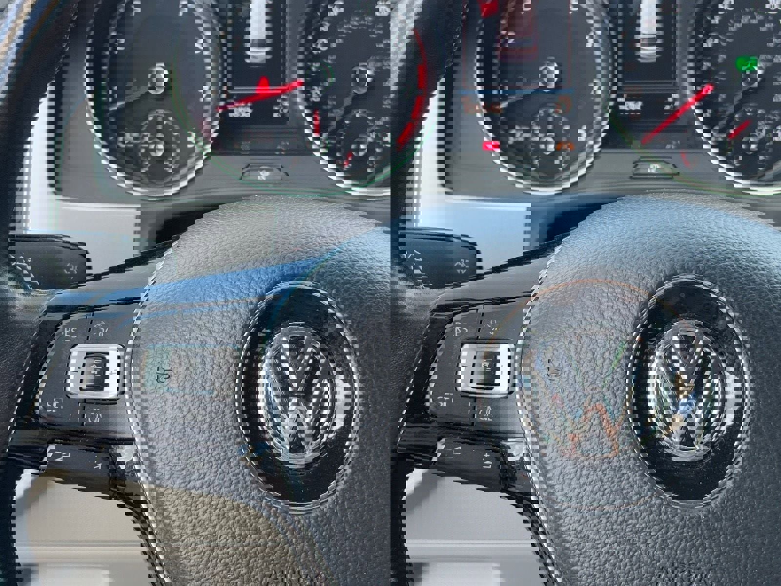 Used 2018 Volkswagen Atlas SE image 19