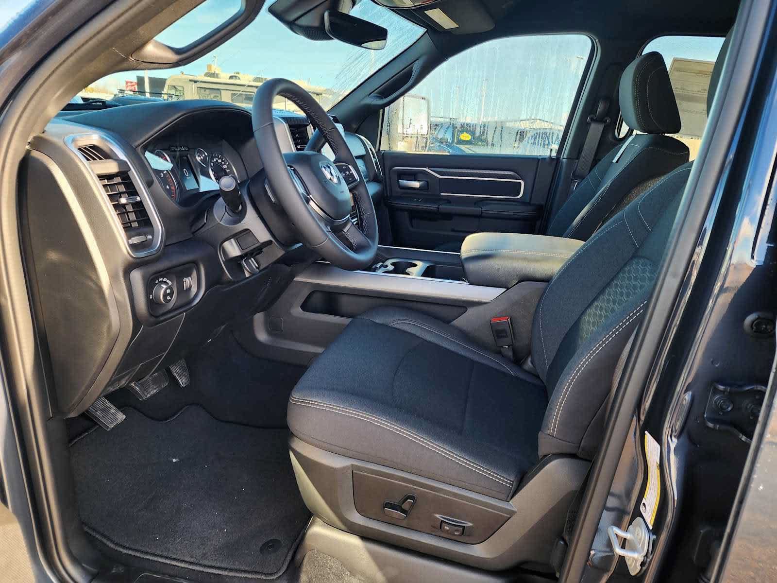 New 2026 RAM 2500 Big Horn AWD/4WD image 13