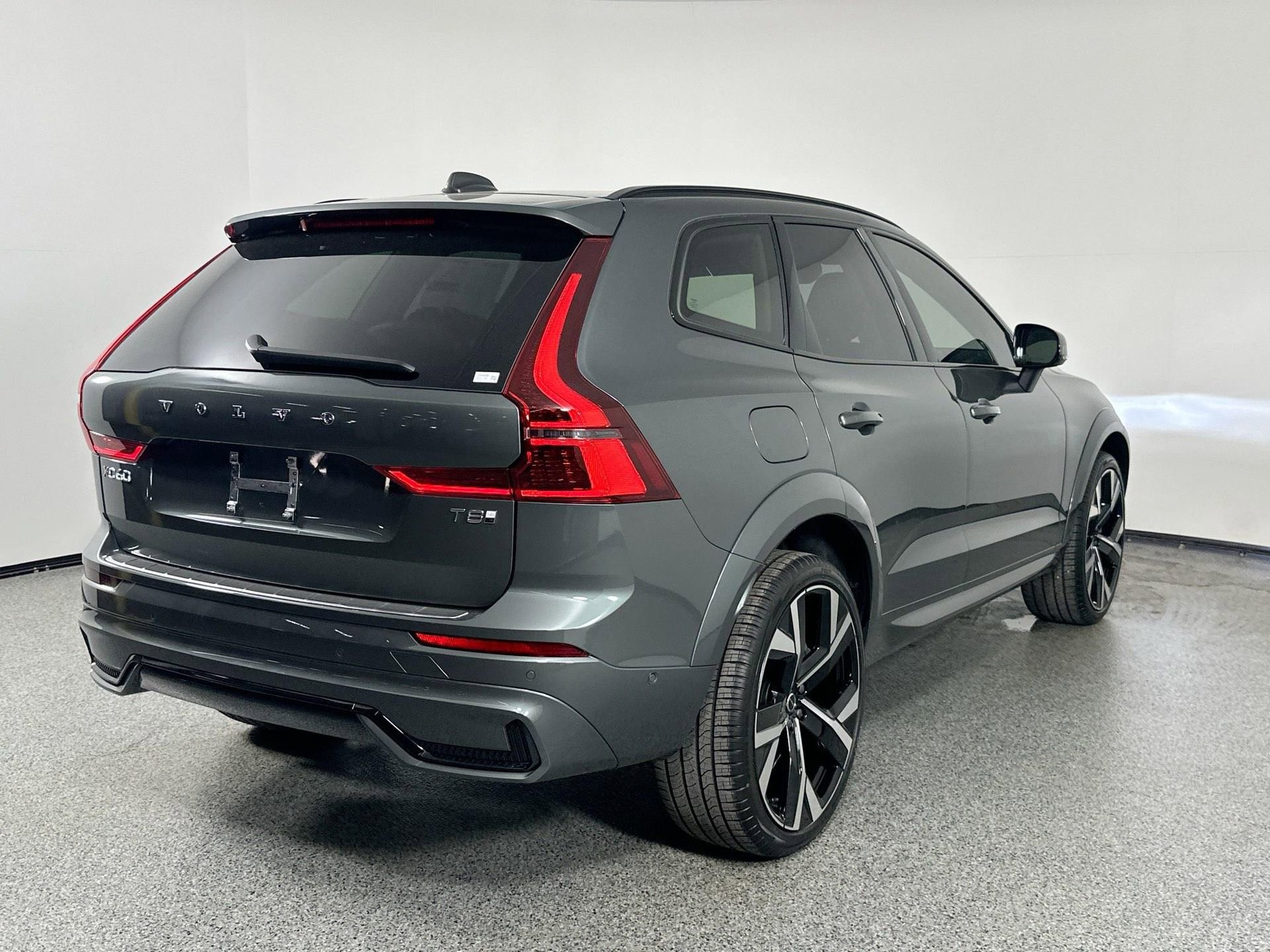 New 2026 Volvo XC60 T8 Ultra image 4
