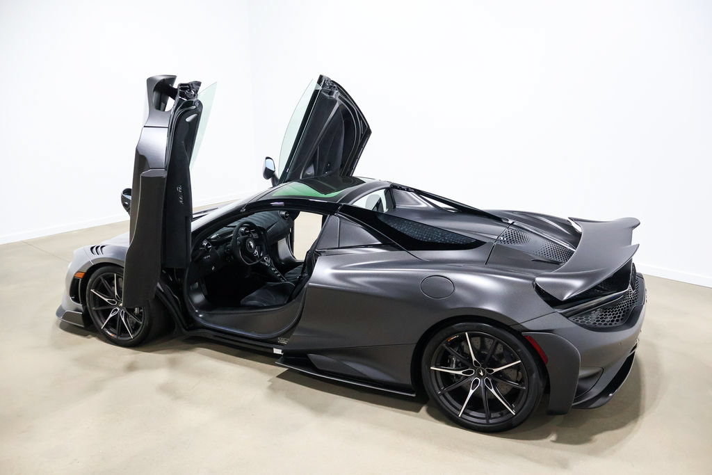 Used 2022 McLaren 765LT RWD image 16