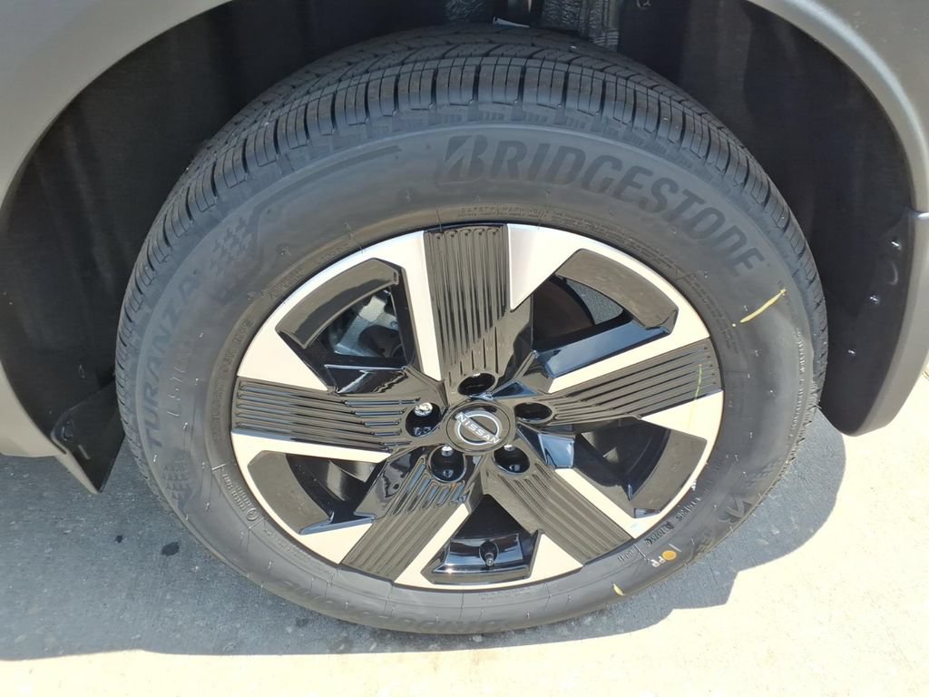 New 2026 Nissan Kicks SV w/ SV Premium Package AWD/4WD image 13