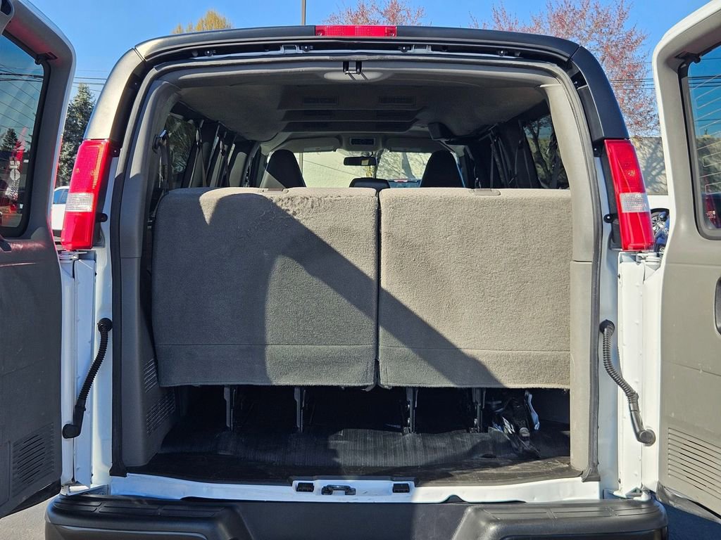 Used 2023 Chevrolet Express 3500 LS image 23