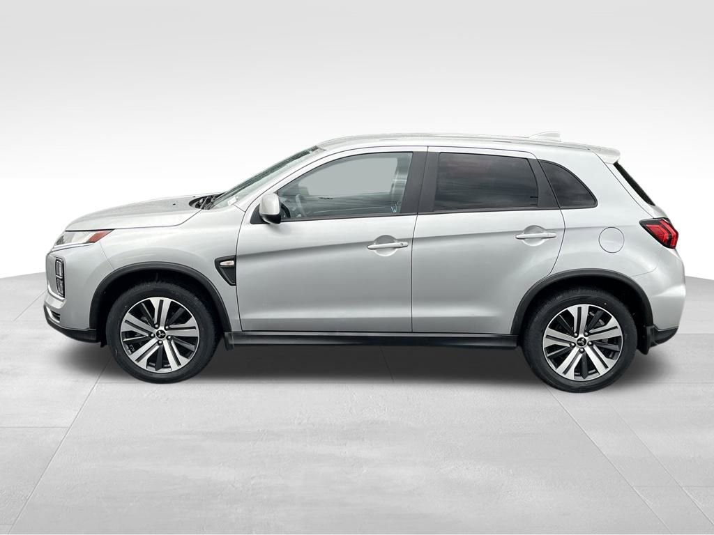 Used 2023 Mitsubishi Outlander Sport ES image 2