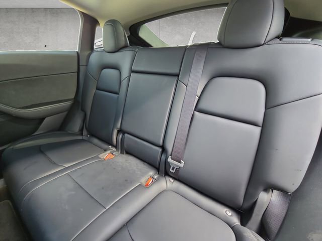 Used 2022 Tesla Model Y Performance image 22