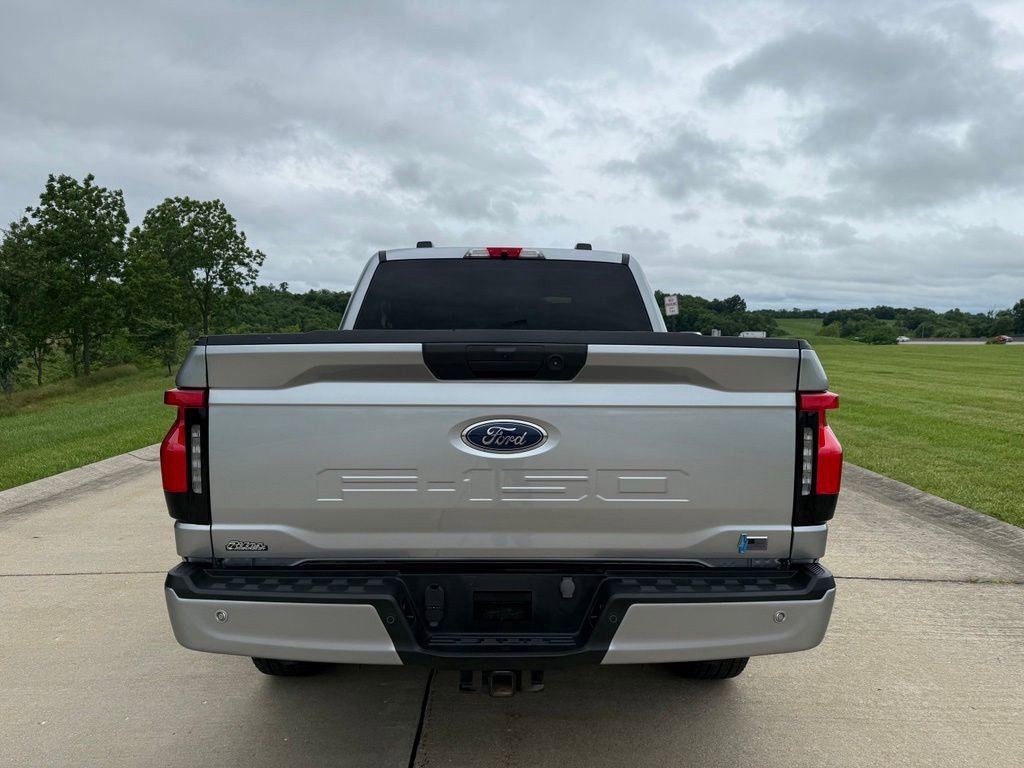 Used 2023 Ford F150 Lightning XLT AWD/4WD image 4