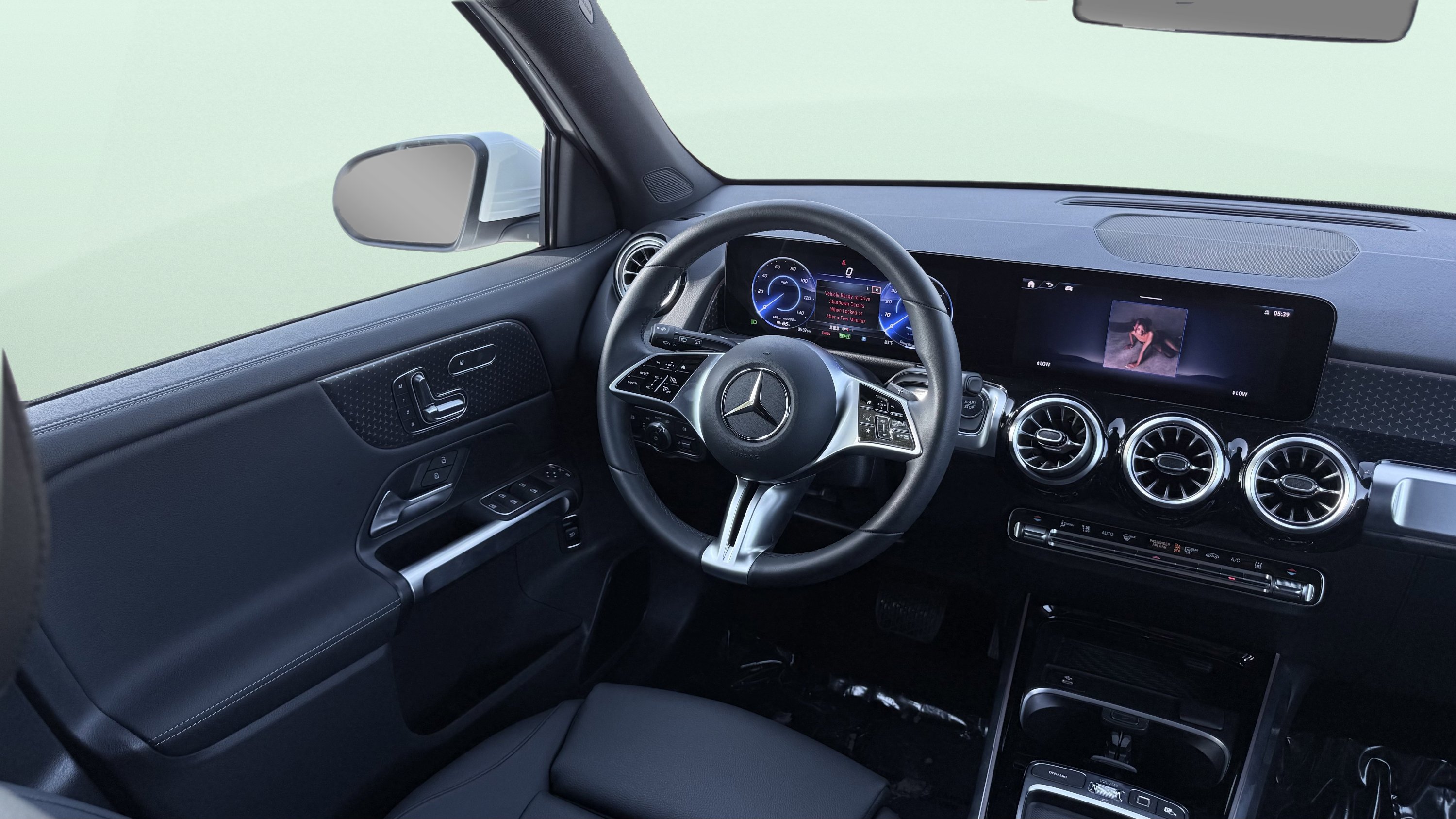 Used 2025 Mercedes-Benz EQB 250+ image 50