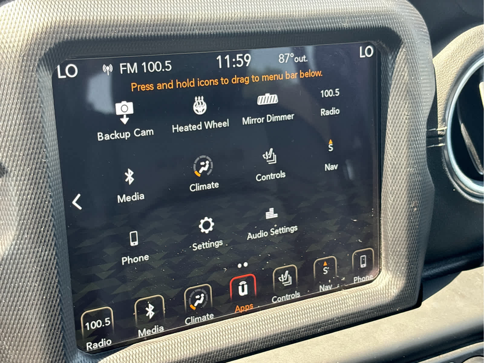Used 2018 Jeep Wrangler Unlimited Sahara AWD/4WD image 17