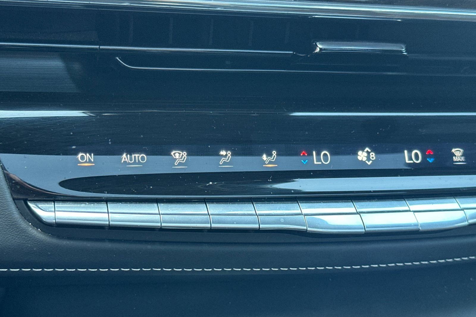 Certified 2024 Cadillac Escalade Sport Platinum image 29