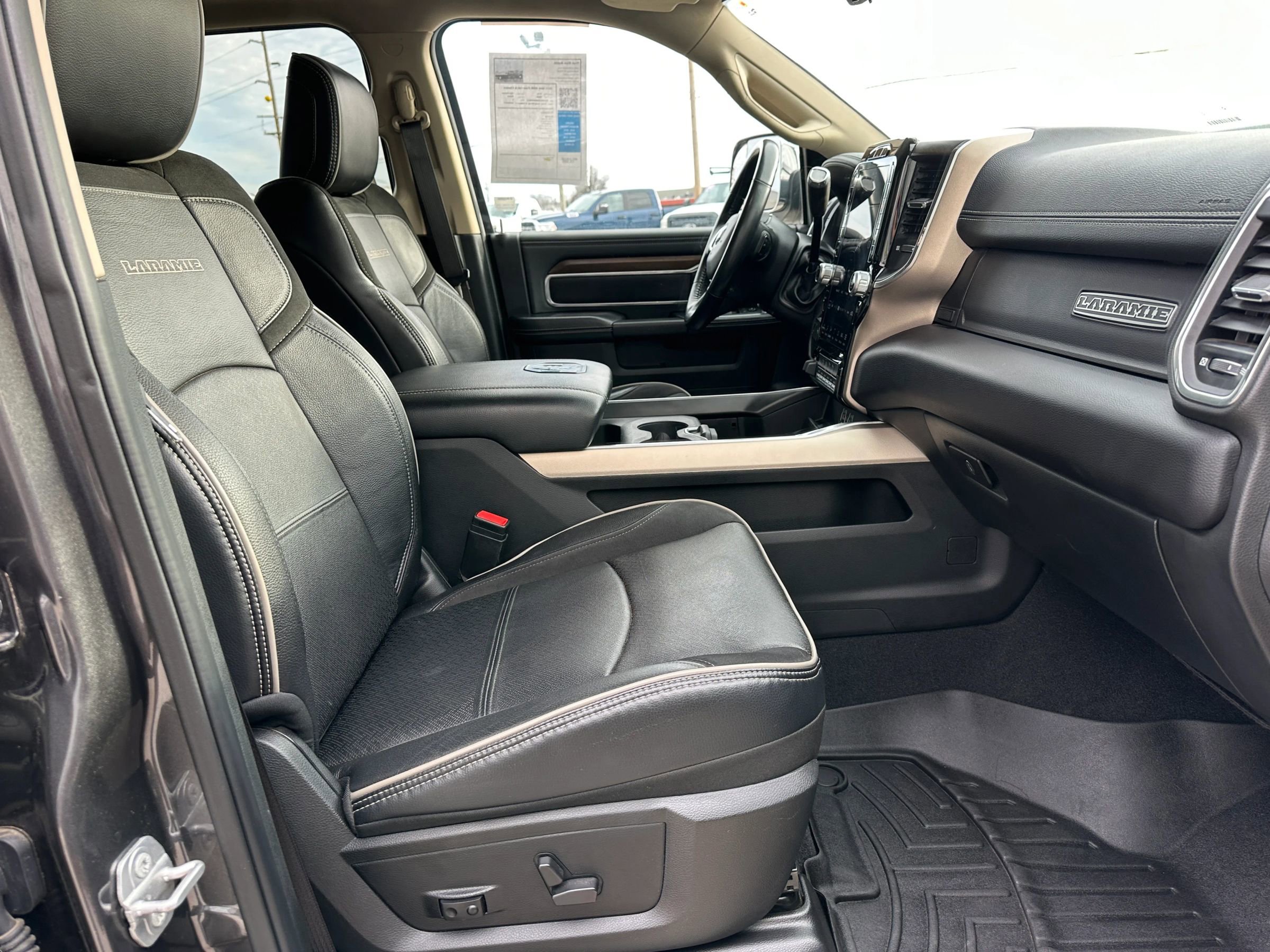 Used 2022 RAM 4500 Laramie image 33