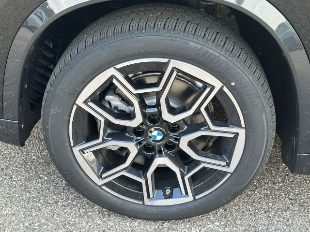 New 2027 BMW X1 xDrive28i w/ Technology Package AWD/4WD image 7