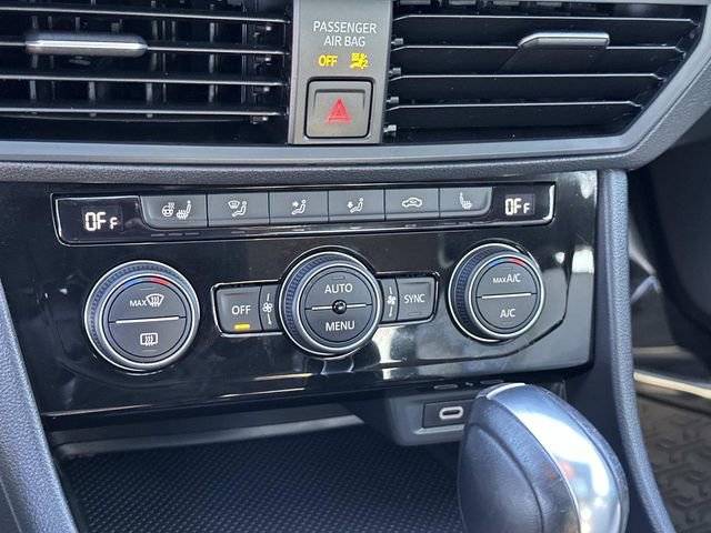 Used 2021 Volkswagen Jetta R-Line w/ R-Line Cold Weather Package image 21