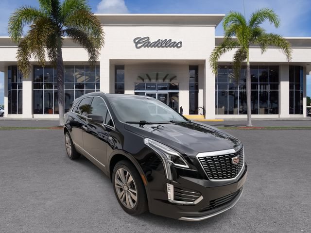 Certified 2024 Cadillac XT5 Premium Luxury FWD image 2
