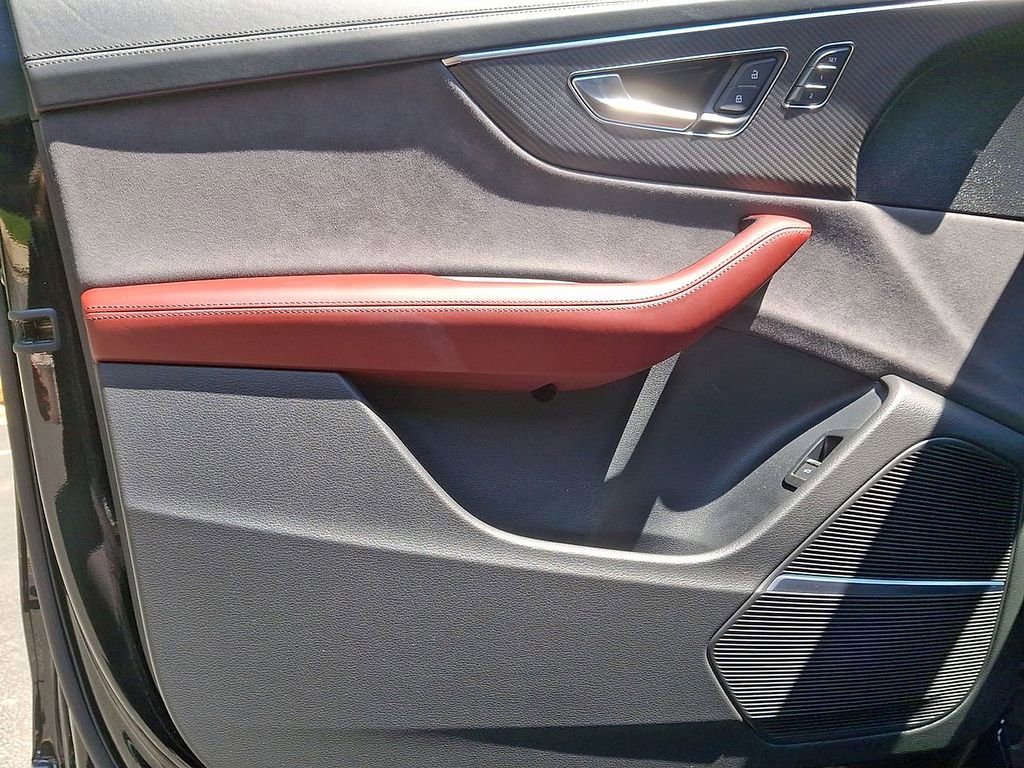 Used 2024 Audi SQ8 Prestige w/ Prestige Package image 10