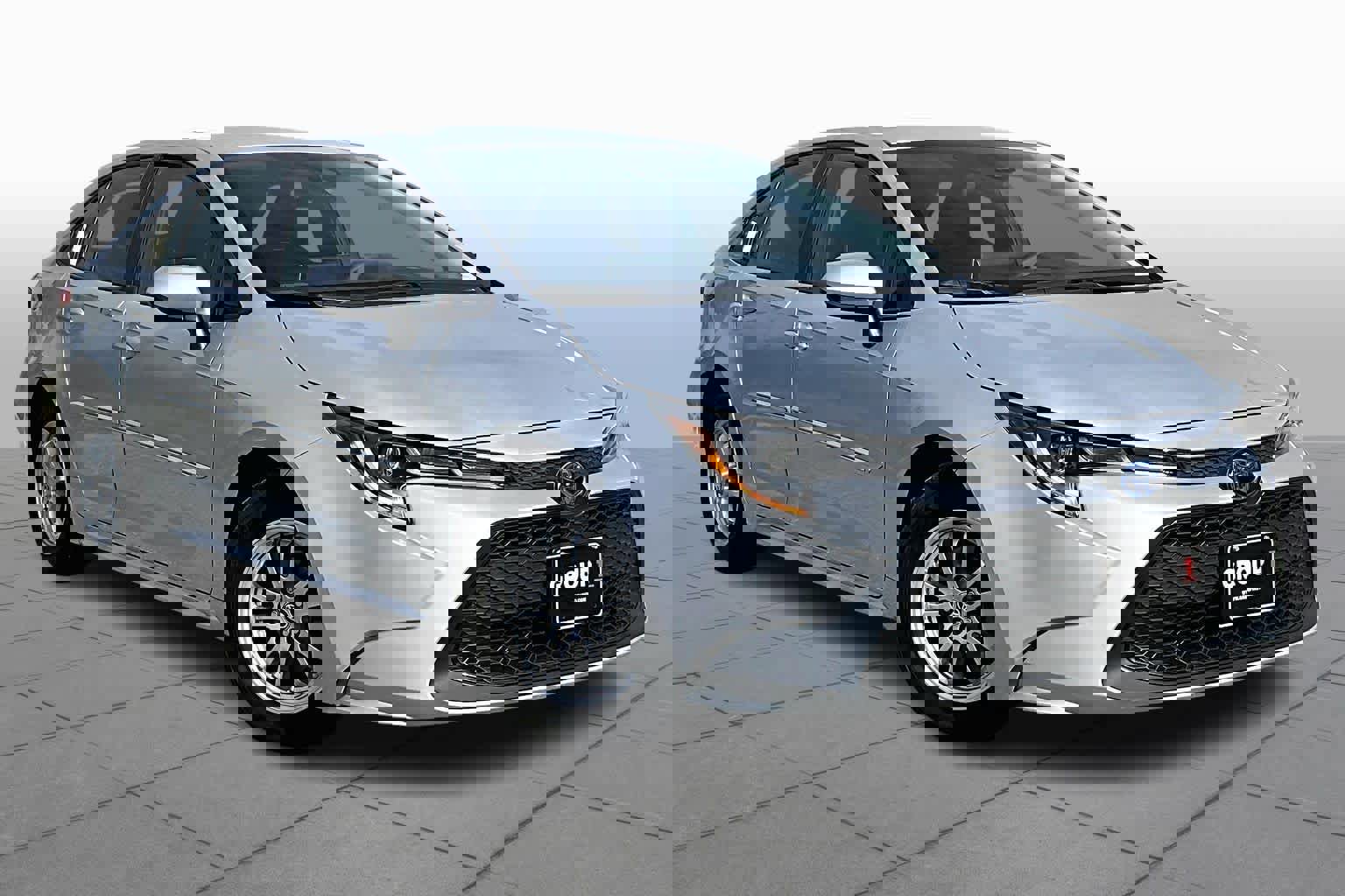 Used 2022 Toyota Corolla LE image 2