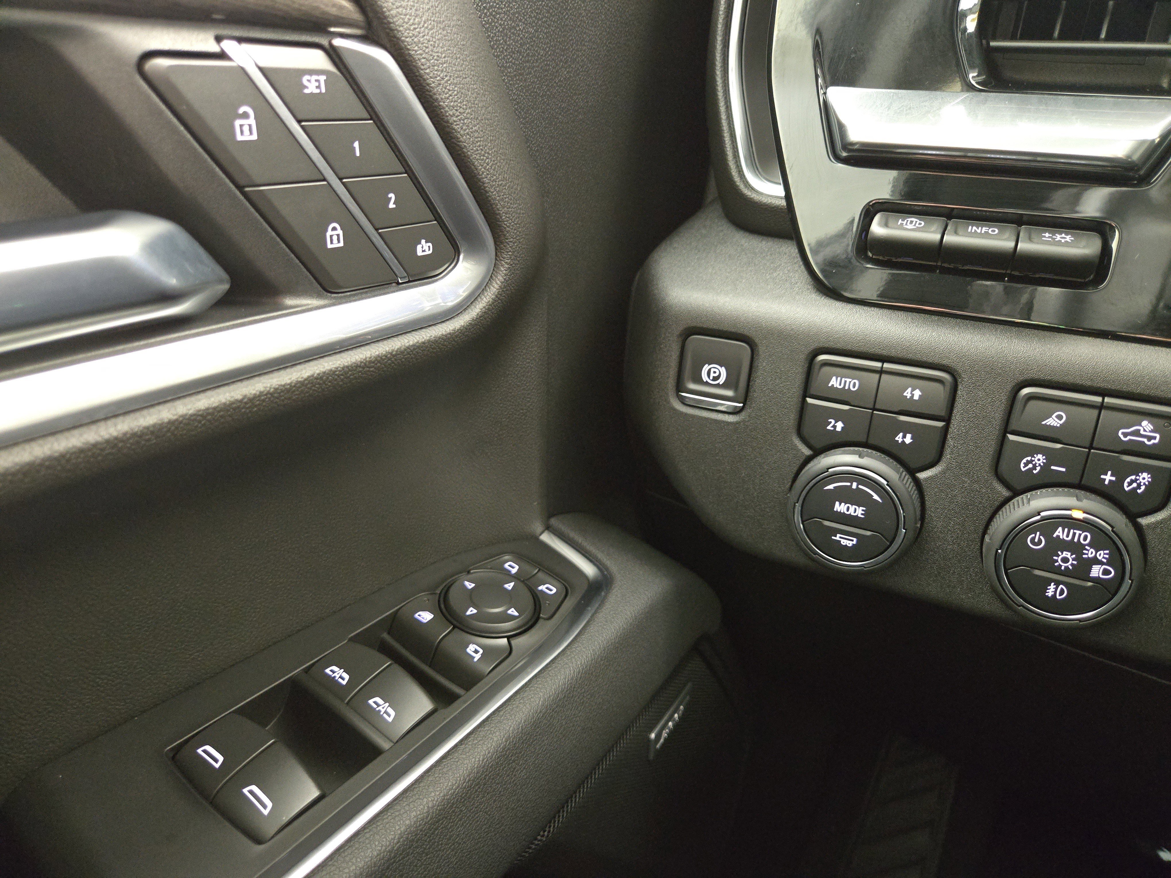 Certified 2025 Chevrolet Silverado 1500 LTZ w/ LTZ Premium Package image 30