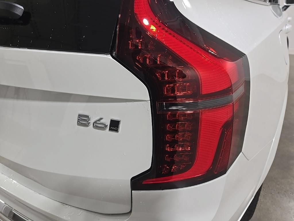 Used 2026 Volvo XC90 B6 Core w/ Protection Package AWD/4WD image 19