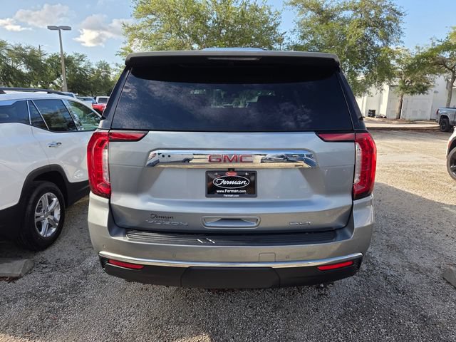 Used 2024 GMC Yukon SLT w/ SLT Luxury Package AWD/4WD image 5