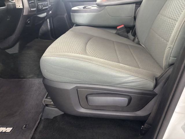 Used 2015 RAM 2500 Tradesman w/ Chrome Appearance Group image 25