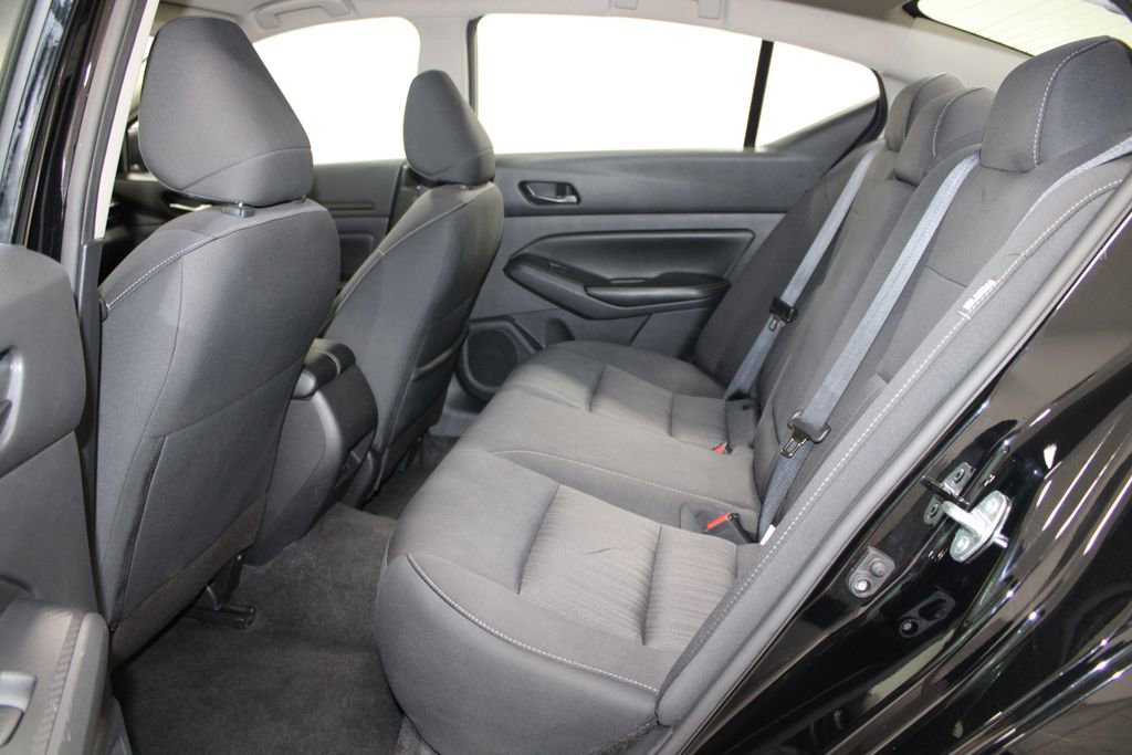 Used 2024 Nissan Altima 2.5 SV FWD image 22