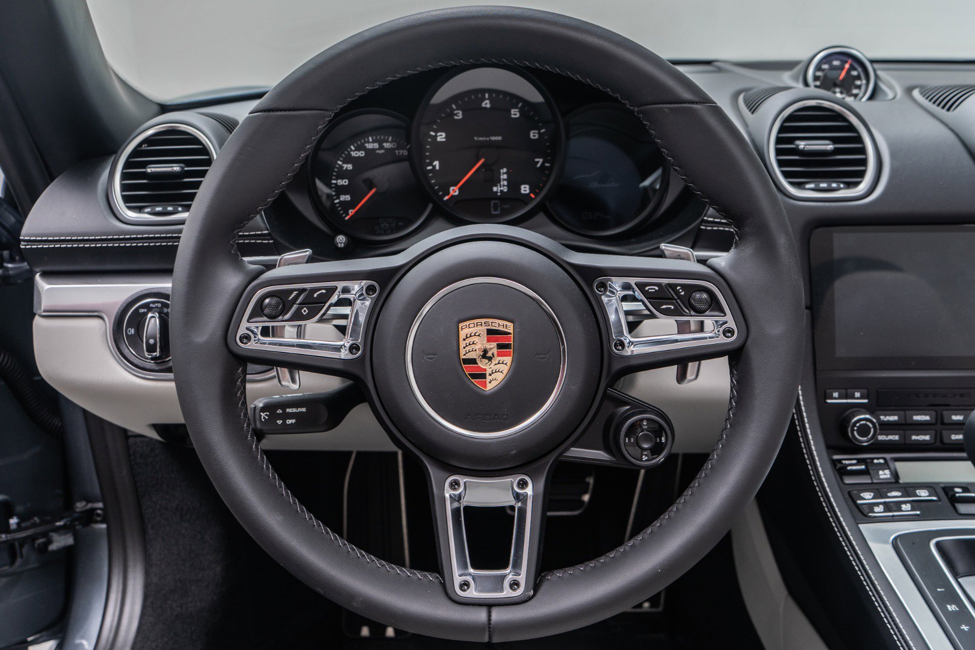 Used 2025 Porsche 718 Boxster image 15