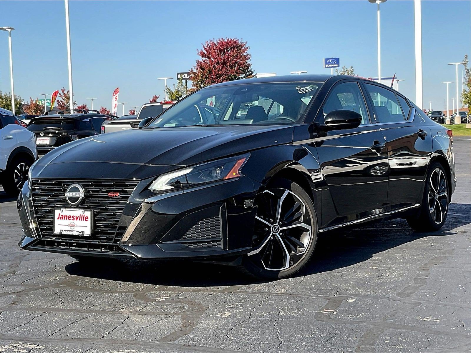 Certified 2025 Nissan Altima 2.5 SR w/ SR Premium Package FWD image 2