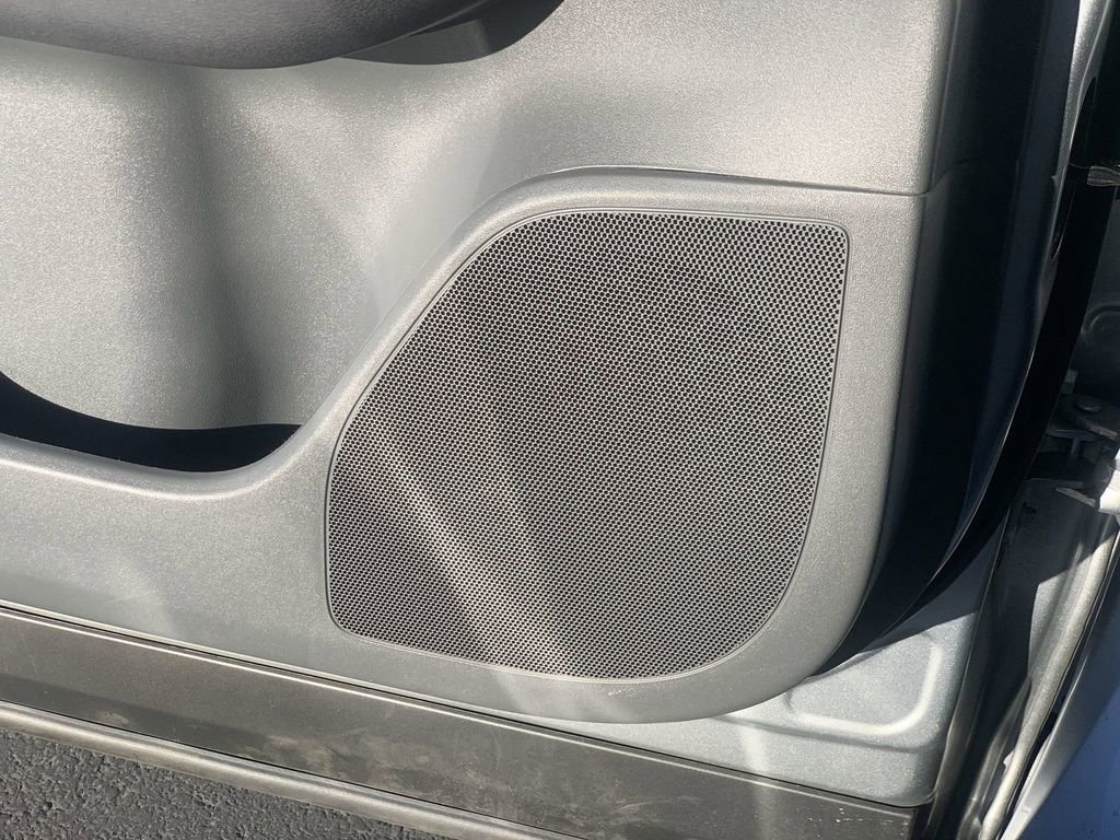 Used 2025 Lexus RZ 300e image 22