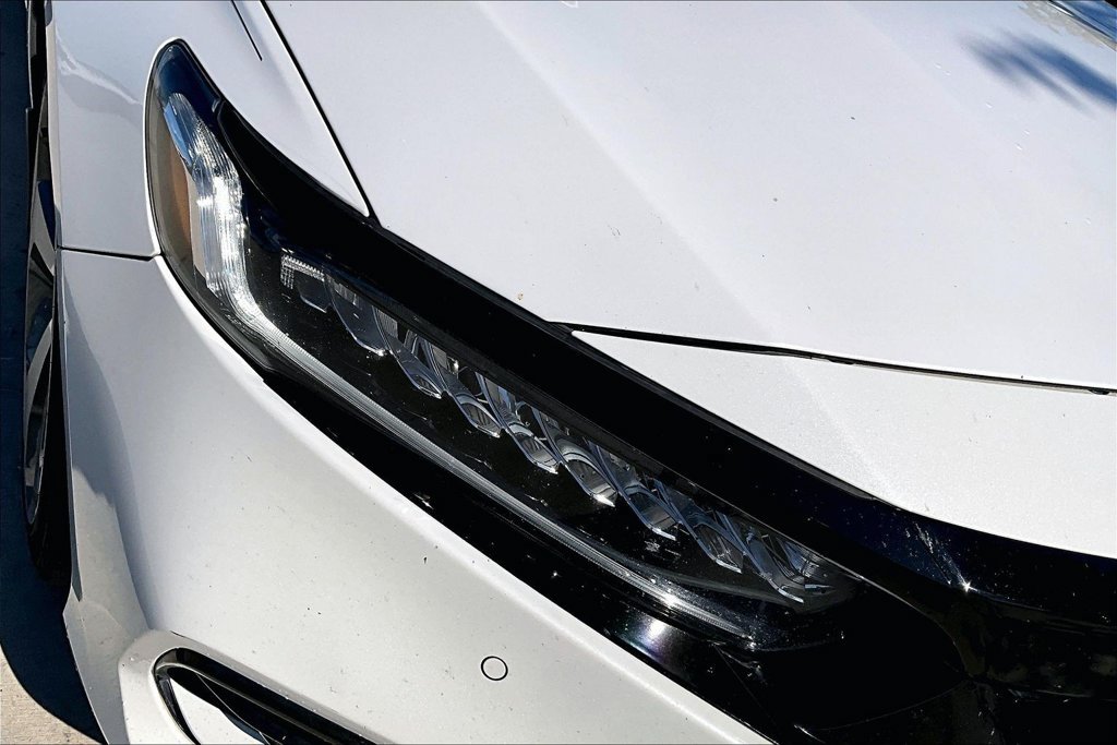 Used 2018 Honda Accord Touring image 34
