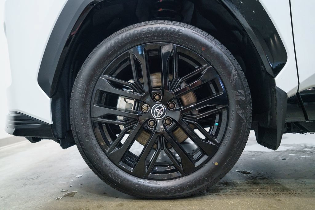 Used 2025 Toyota Grand Highlander AWD image 8
