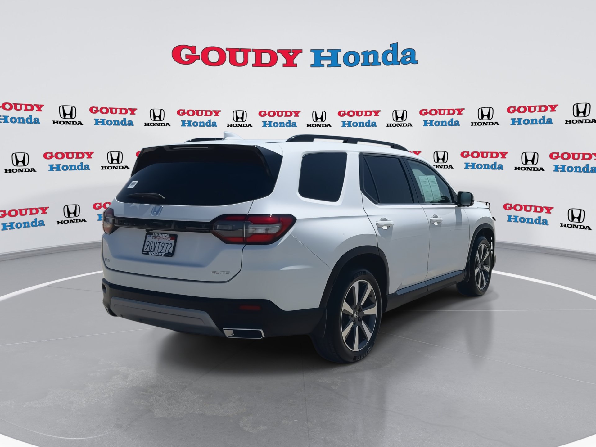 Certified 2023 Honda Pilot Elite image 8